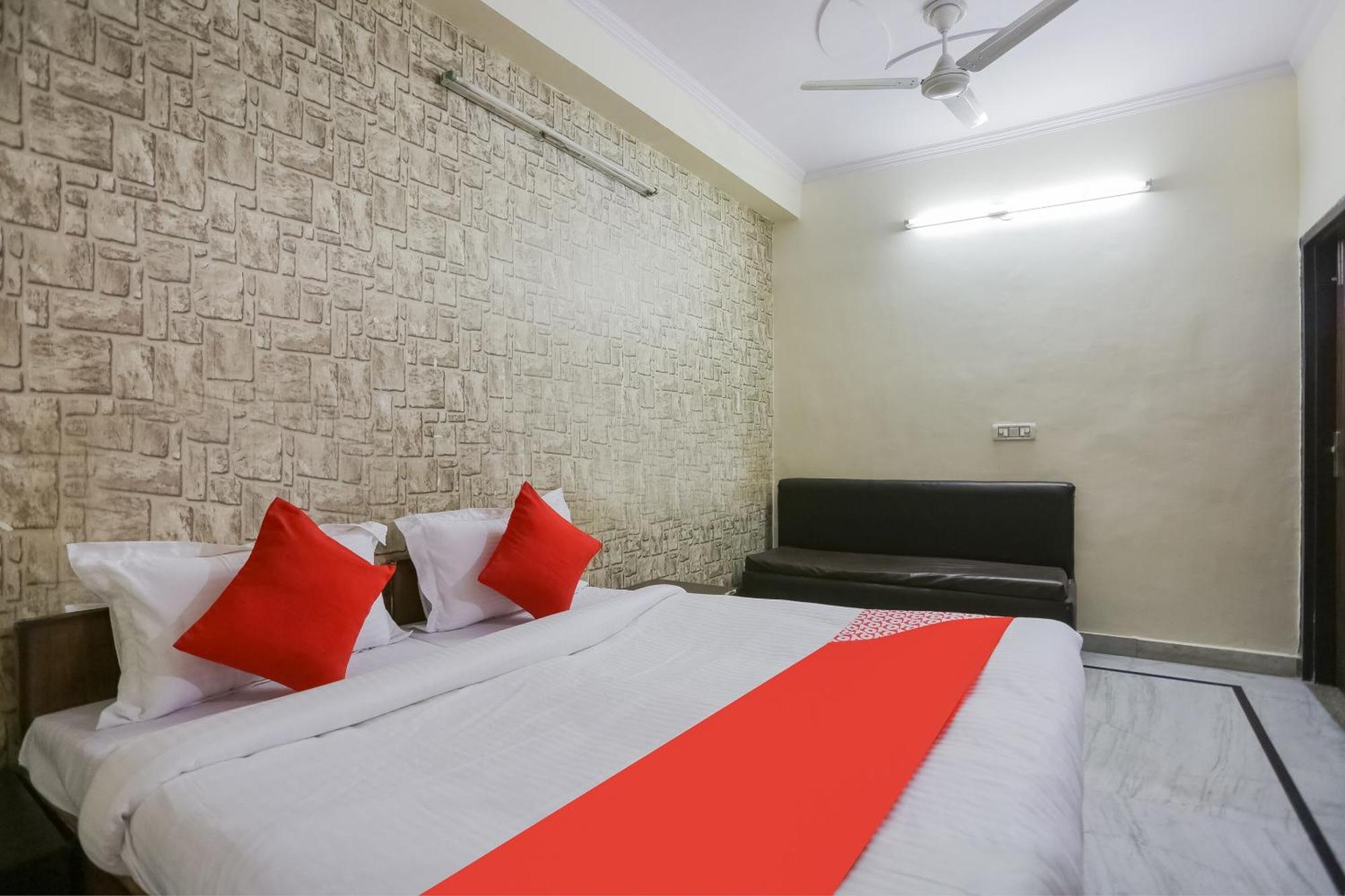 Hotel O Green High New Delhi Ngoại thất bức ảnh