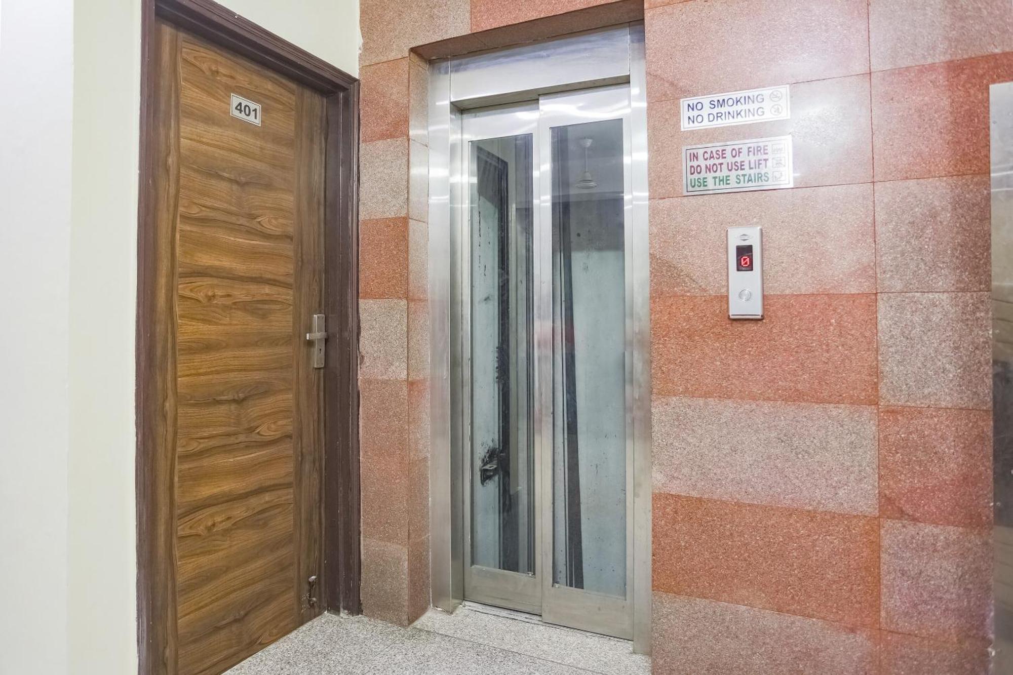 Hotel O Green High New Delhi Ngoại thất bức ảnh